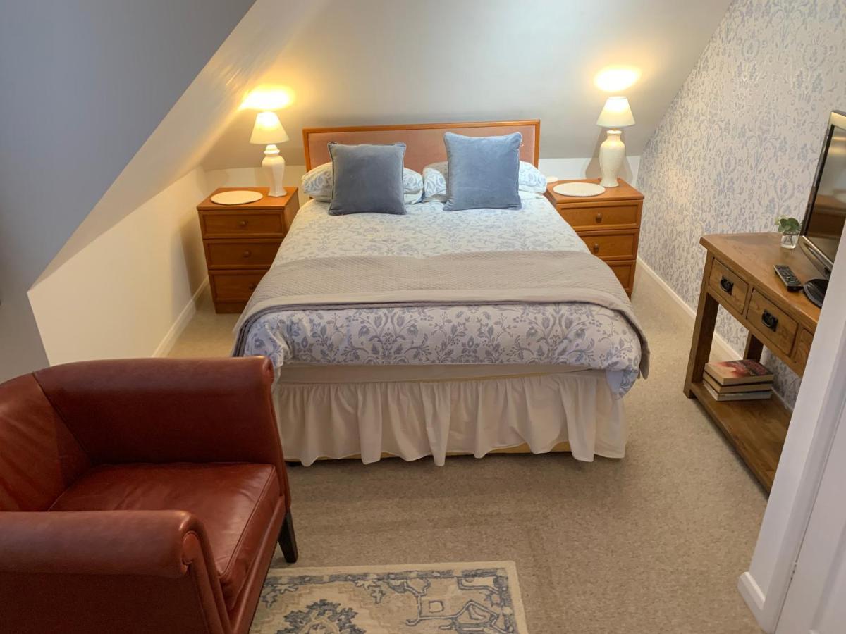 83 Hotel Aylesbury  Bagian luar foto